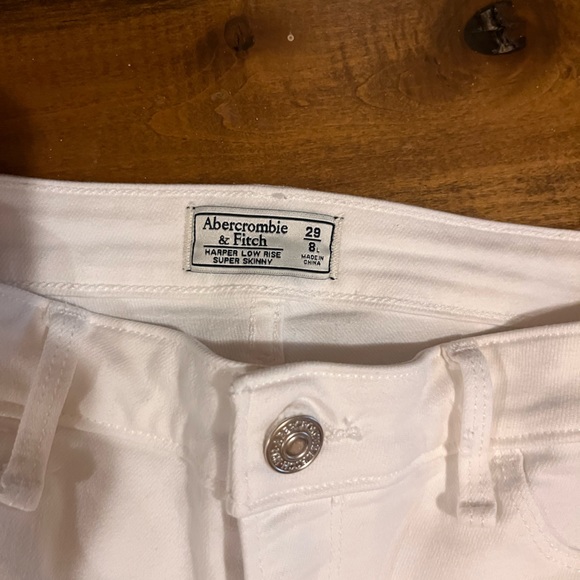 Abercrombie & Fitch white distressed jeans - Picture 6 of 6